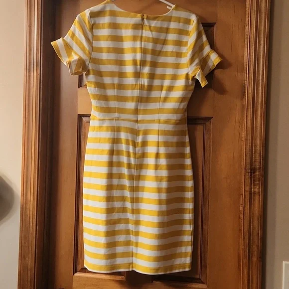 Old Navy short sleeve yellow and white stripe midi dress size medium - Picture 4 of 7